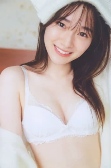 守屋麗奈 おっぱい