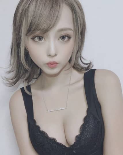 みりちゃむのおっぱい画像