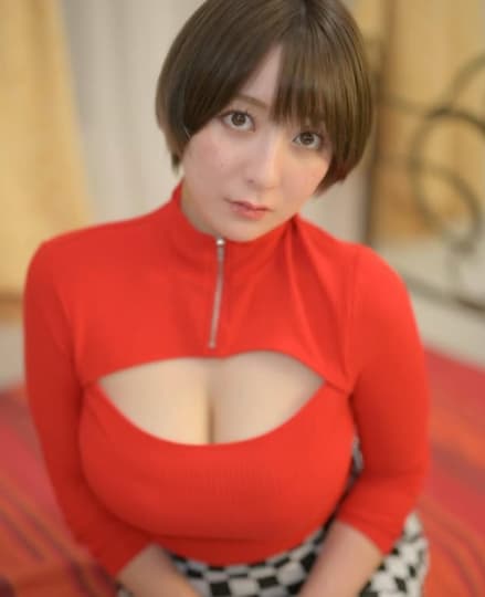 紺野栞 おっぱい