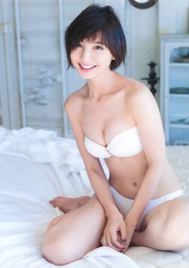 篠田麻里子 水着