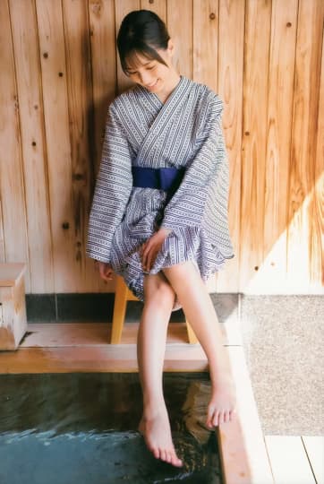 小坂奈緒 おっぱい