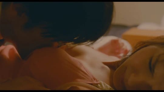 女性芸能人濡れ場シーン