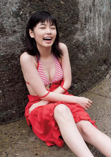 小芝風花 おっぱい