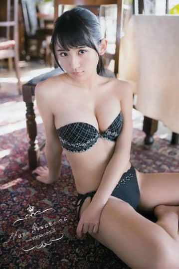 浅川梨奈 おっぱい