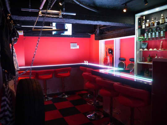 ハプニングバーの画像