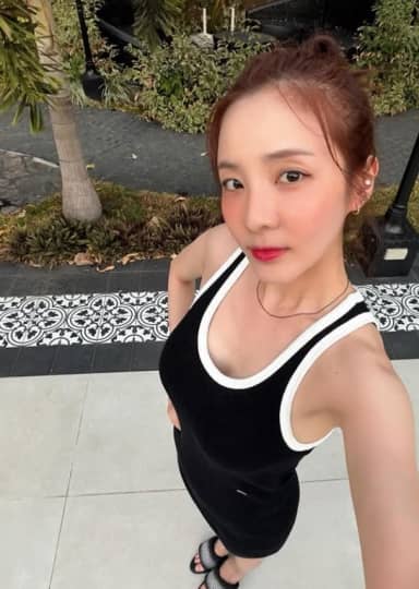  2NE1 流出
