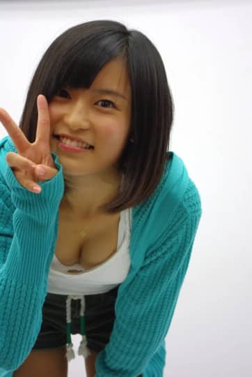 小島瑠璃子 おっぱい