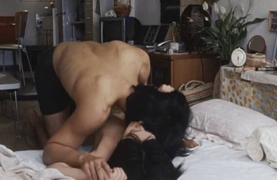 女性芸能人濡れ場シーン