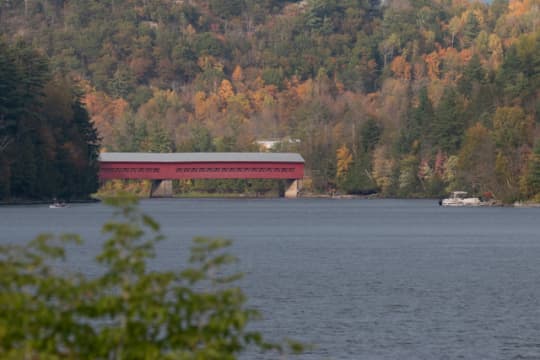 カナダ　ウェイクフィールド　屋根付き橋