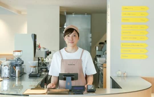 小平奈緒 おっぱい