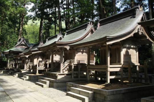 彌彦神社　摂社