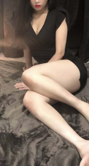 サロンオフィスの女の子