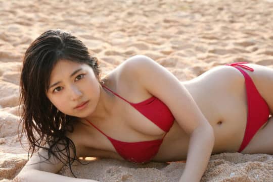 吉田莉桜 おっぱい