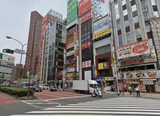 LUCEの行き方・周辺