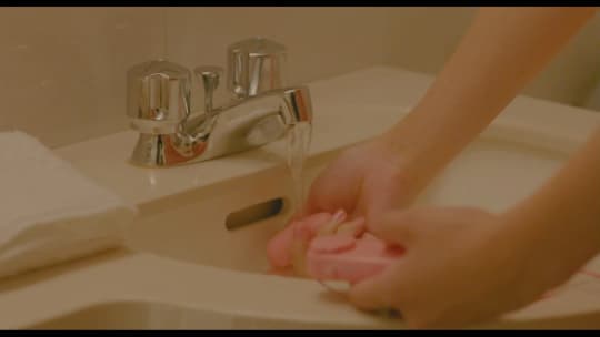 女性芸能人濡れ場シーン