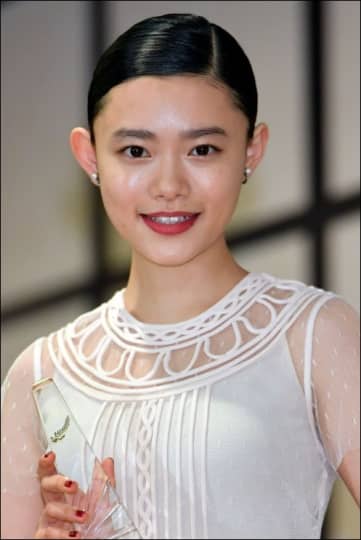 杉咲花 おっぱい