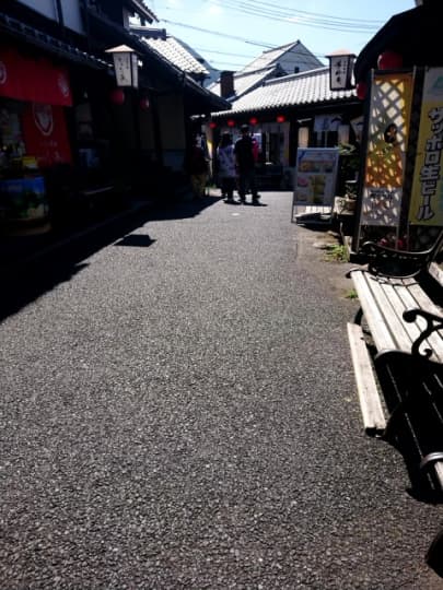 湯の坪横丁の通路