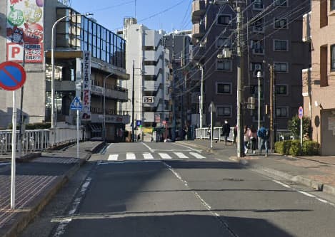 町田駅南口前の一般道路