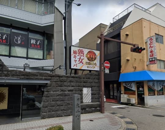 お店の前