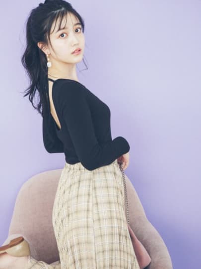 久保史緒里 おっぱい