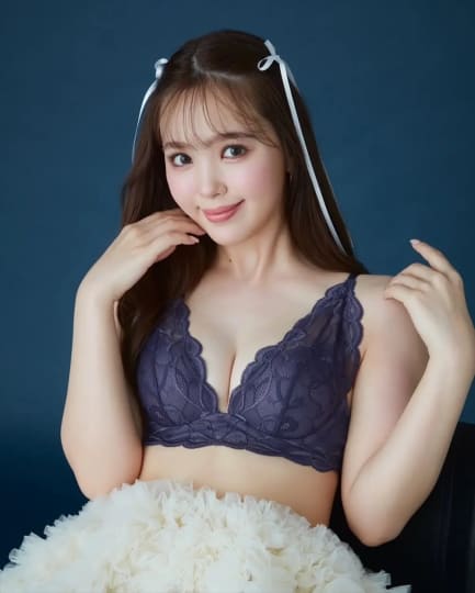 藤田ニコルのおっぱい