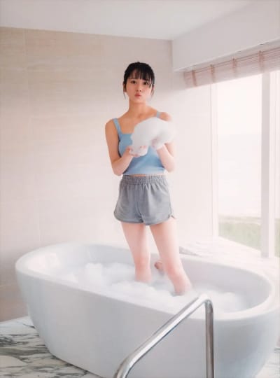 上村ひなの エロ