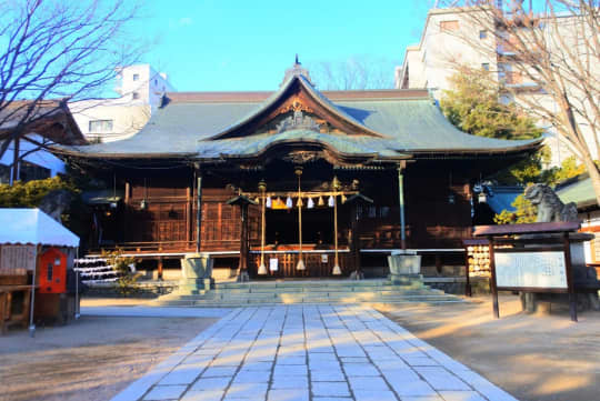 四柱神社拝殿