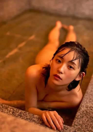 浅川梨奈 おっぱい