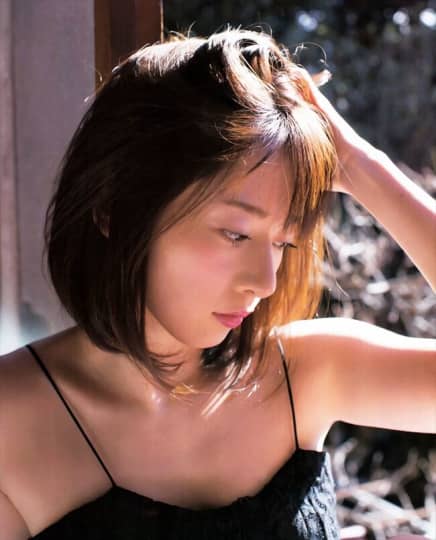 橋本奈々未 おっぱい