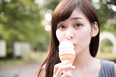 岩田絵里奈 パンチラ