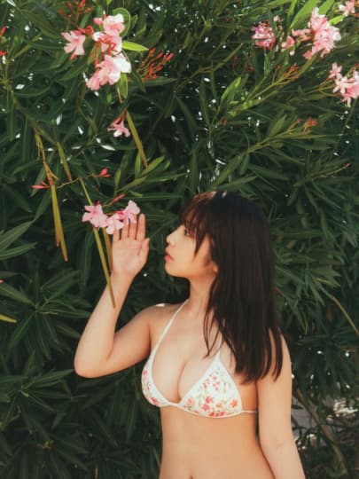 与田祐希 おっぱい