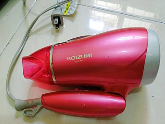 100～240V：日本と海外対応のドライヤー