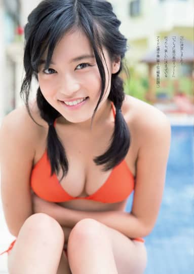 小島瑠璃子 おっぱい