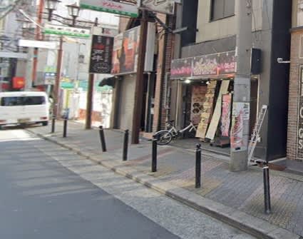 お店の前