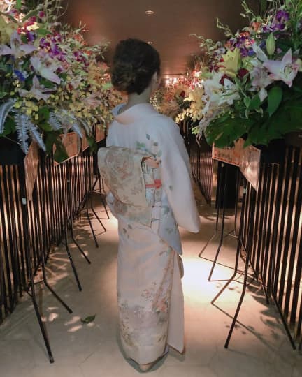 女性