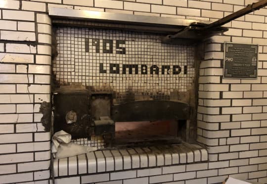 Lombardi’sのオーブン