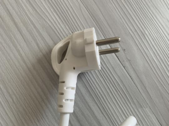 韓国のコンセントの形状は日本と違う 電圧 変換プラグ情報や注意点を在住者が解説 Trip Partner トリップパートナー
