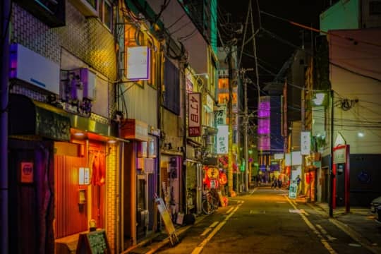 夜の路地裏