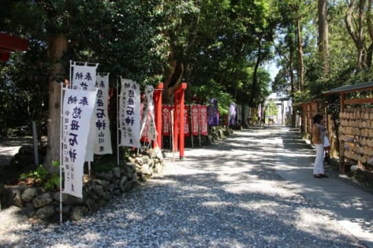 神明神社参道