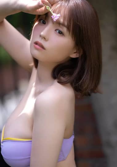 篠崎愛 おっぱい