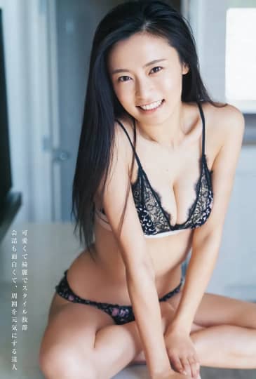 小島瑠璃子 おっぱい