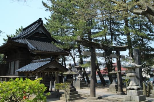 山居倉庫　山居稲荷神社