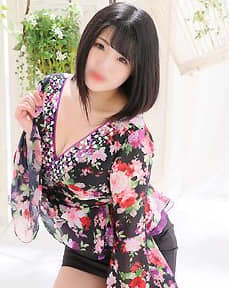 パイパンのロリカワ美女