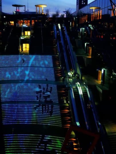 京都駅大空広場