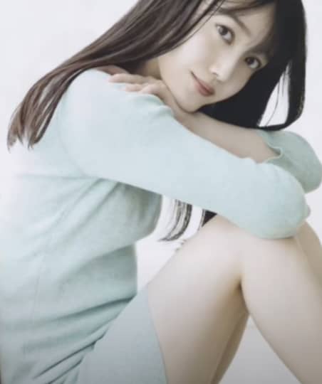 久保史緒里 おっぱい
