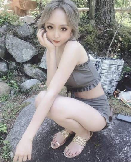 みりちゃむのパンチラ画像
