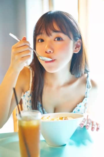 齊藤京子 おっぱい