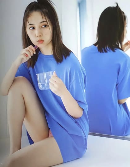 小坂菜緒 おっぱい