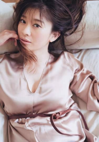 篠原涼子 おっぱい