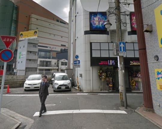 突き当りの道
